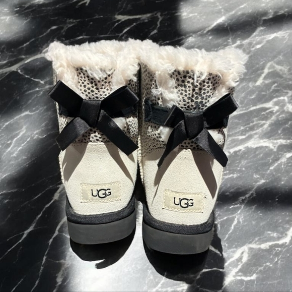 UGG Shoes - UGG Ltd Edition Cheetah Print Boots Size 8